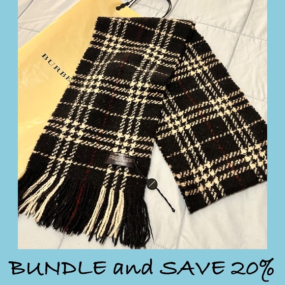 Burberry Accessories - 💥WINTER SALE💥Burberry NWOT Plaid Merino Wool Blend Scarf